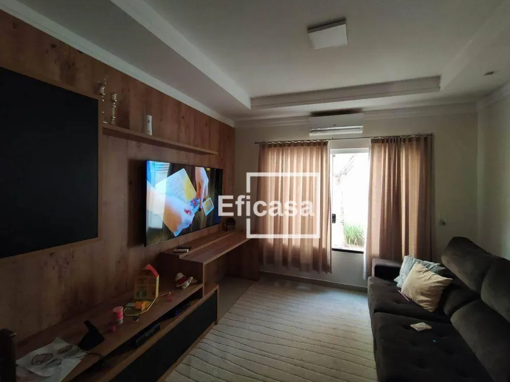 Casa, 4 quartos, 330 m² - Foto 2