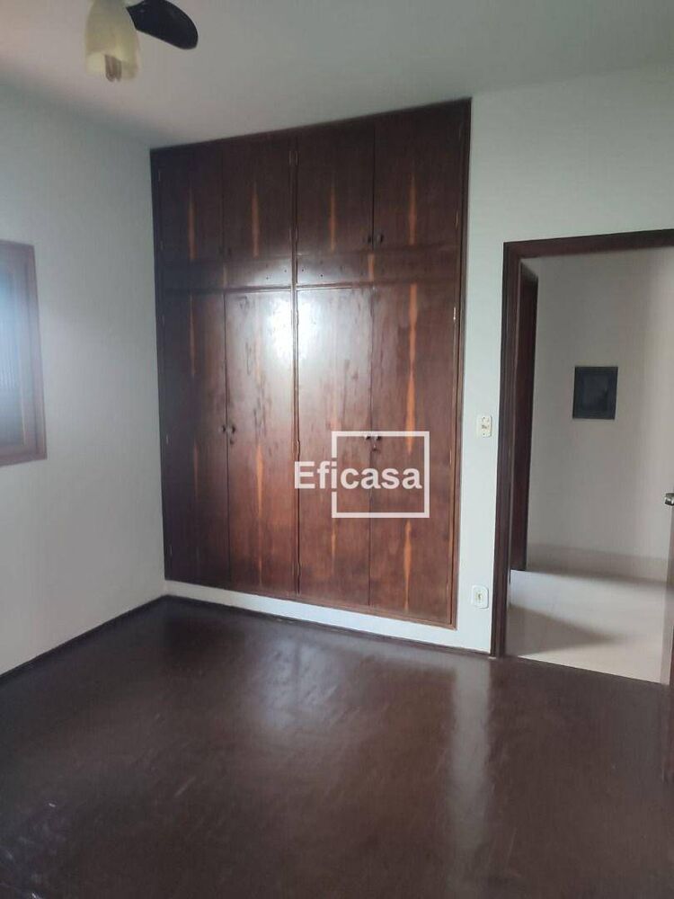 Casa, 3 quartos, 290 m² - Foto 1