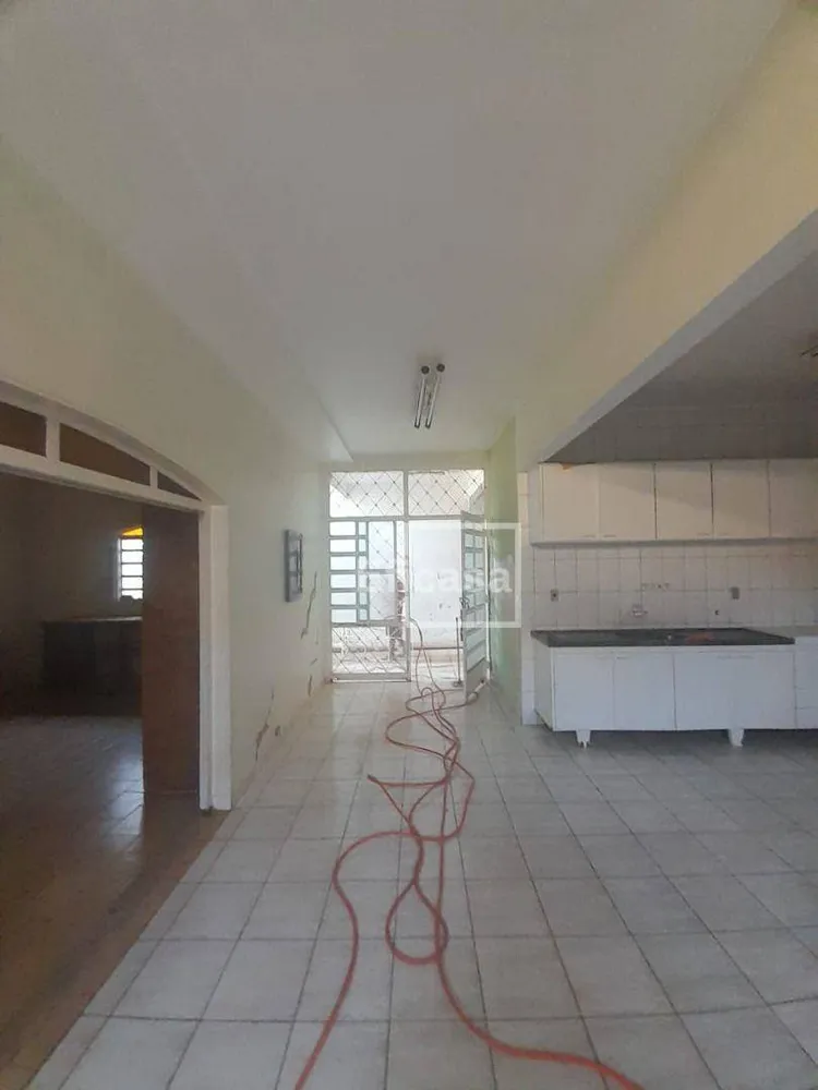 Casa, 3 quartos, 250 m² - Foto 3