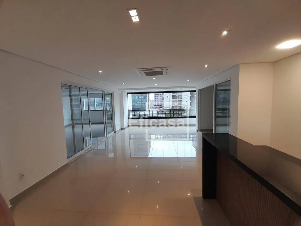 Apartamento, 3 quartos, 245 m² - Foto 3