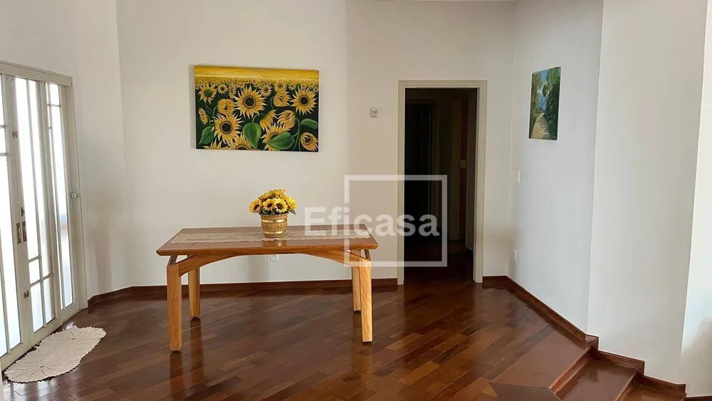 Casa, 3 quartos, 236 m² - Foto 2