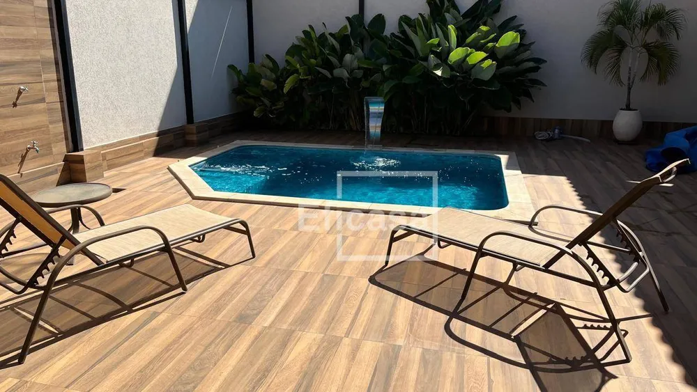 Casa, 3 quartos, 236 m² - Foto 3