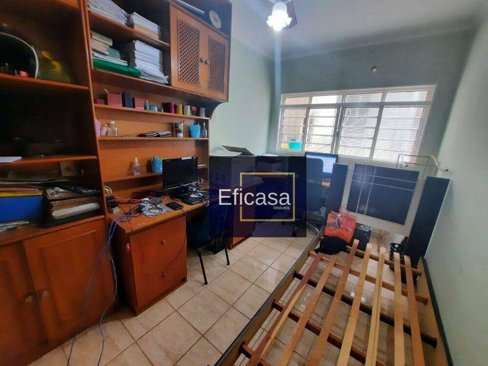 Casa, 3 quartos, 250 m² - Foto 3