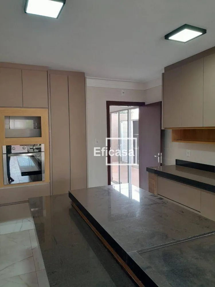 Casa, 3 quartos, 300 m² - Foto 19