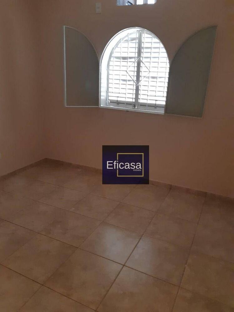 Casa, 3 quartos, 220 m² - Foto 2