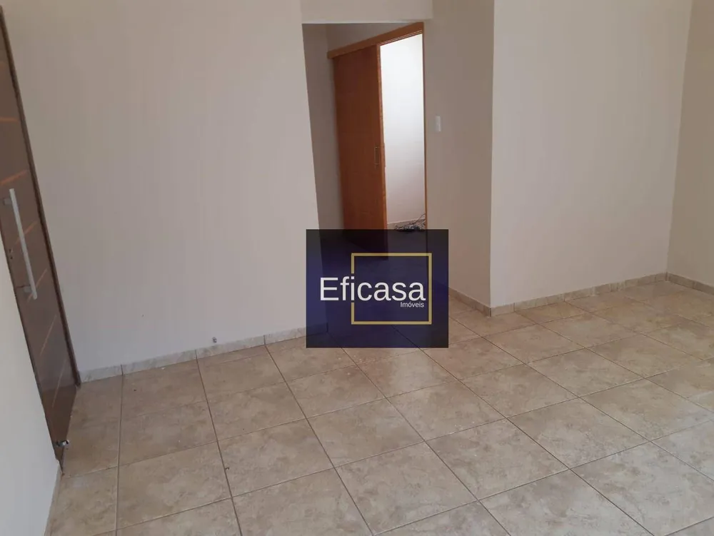 Casa, 3 quartos, 220 m² - Foto 2
