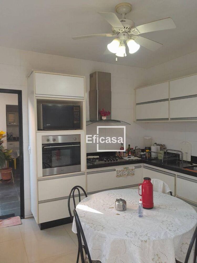Casa, 3 quartos, 270 m² - Foto 18
