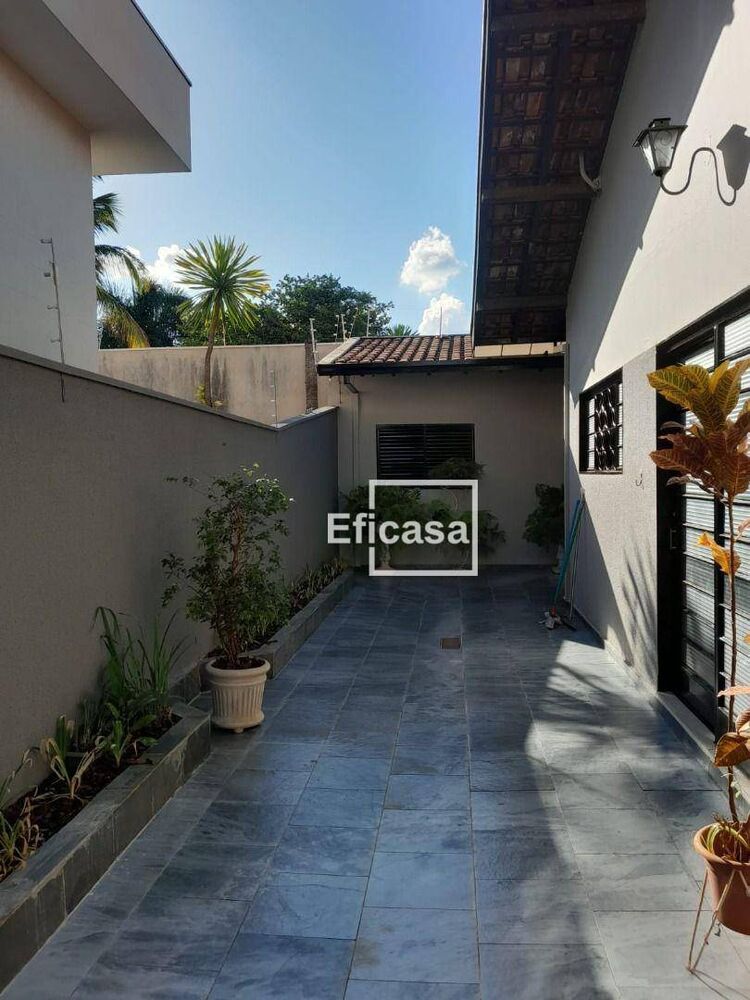 Casa, 3 quartos, 270 m² - Foto 14