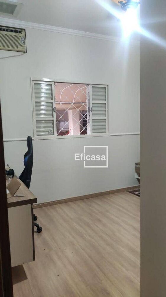 Casa, 3 quartos, 230 m² - Foto 3