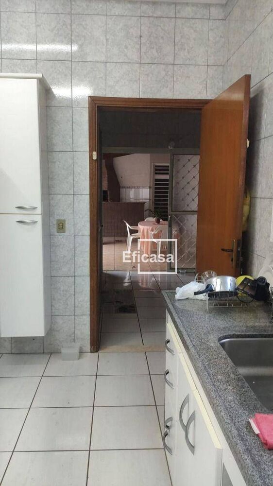 Casa, 3 quartos, 230 m² - Foto 8