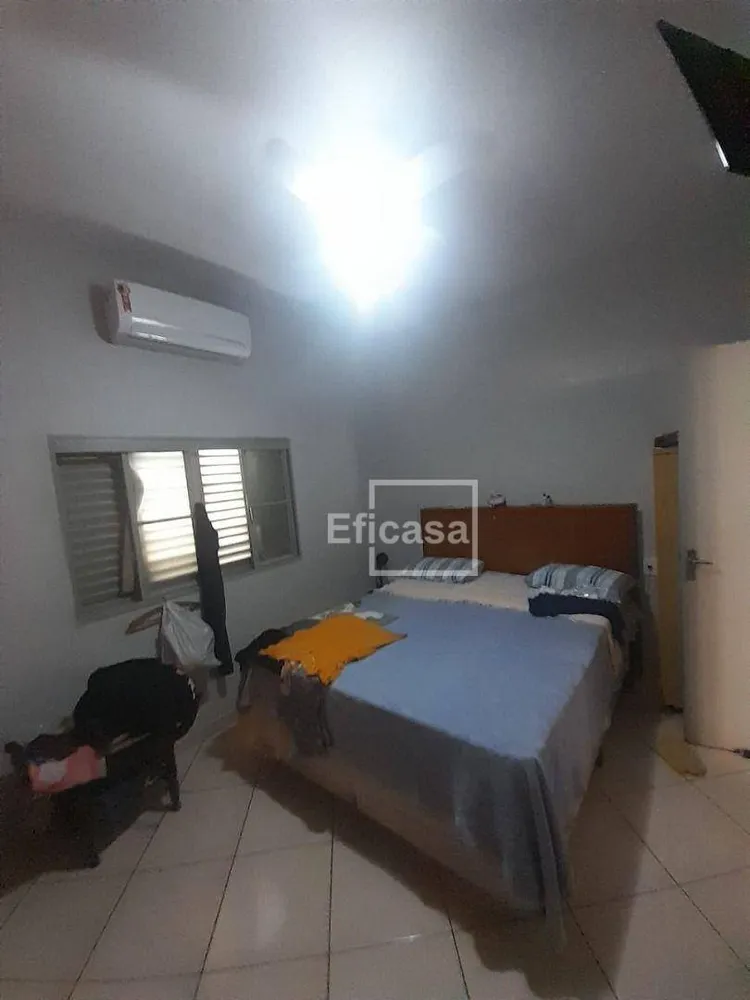 Casa, 3 quartos, 249 m² - Foto 1