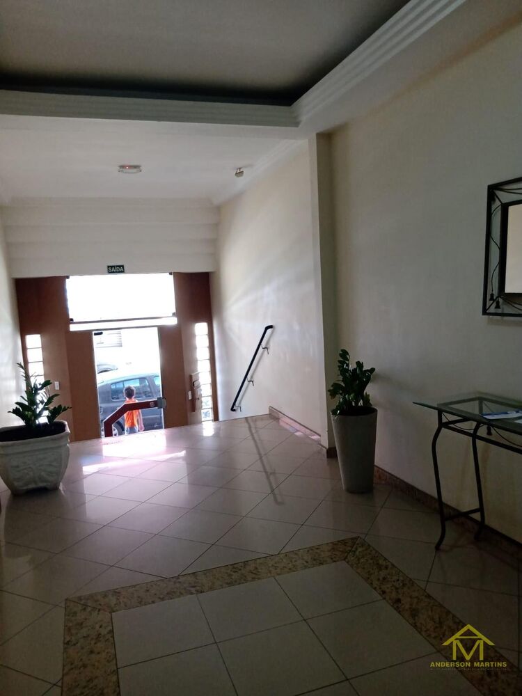 Apartamento à venda com 3 quartos, 85m² - Foto 2