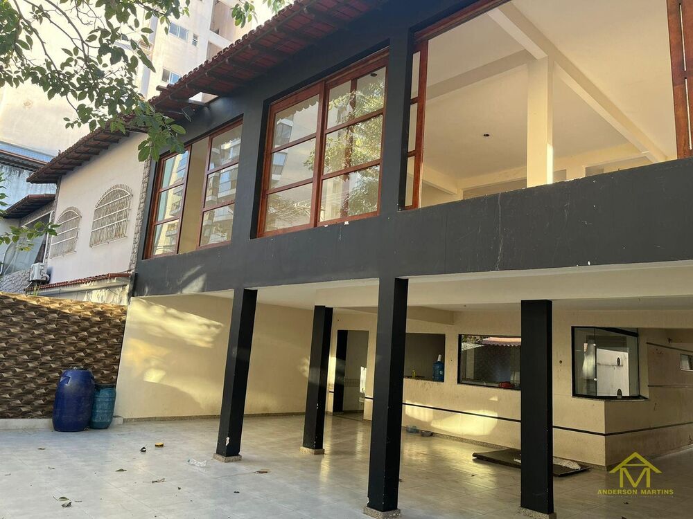 Casa à venda com 5 quartos, 400m² - Foto 2