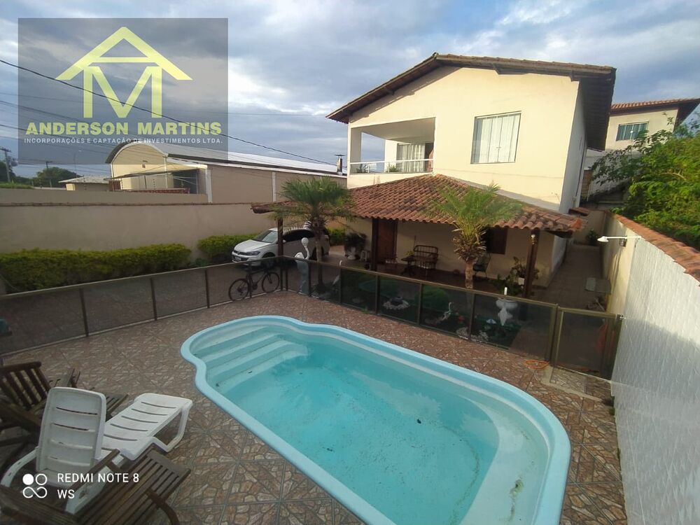 Casa, 6 quartos, 170 m² - Foto 1