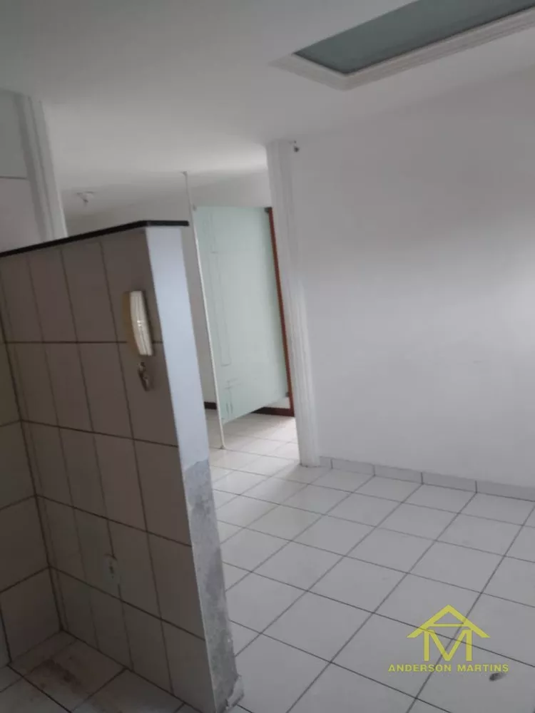 Apartamento à venda com 3 quartos, 100m² - Foto 2