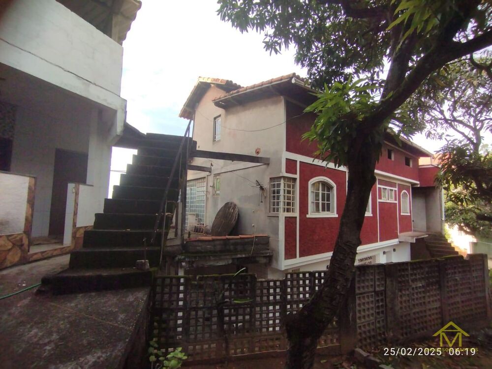 Casa, 4 quartos, 200 m² - Foto 1