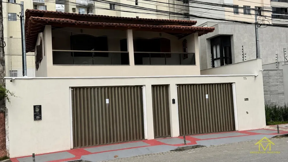 Casa, 5 quartos, 254 m² - Foto 1