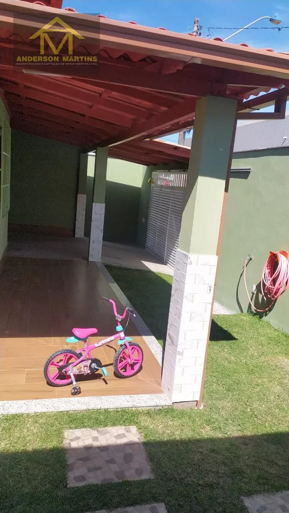 Casa à venda com 3 quartos, 200m² - Foto 2