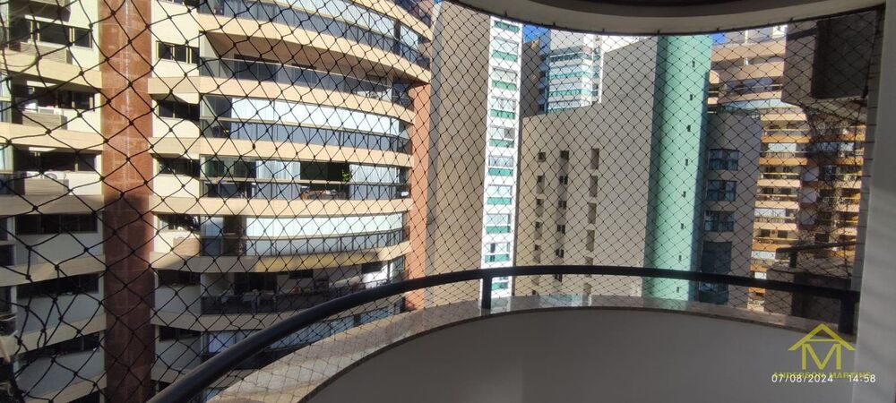 Apartamento à venda com 4 quartos, 180m² - Foto 1
