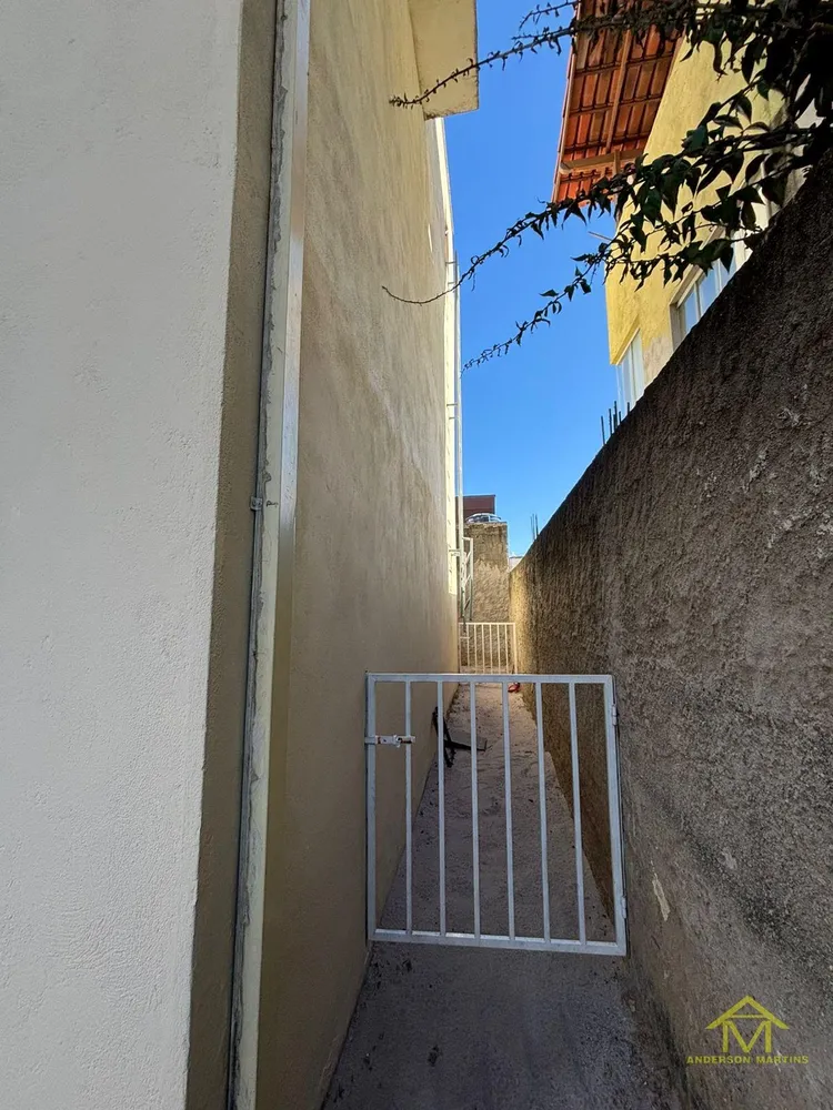 Casa, 3 quartos, 200 m² - Foto 2