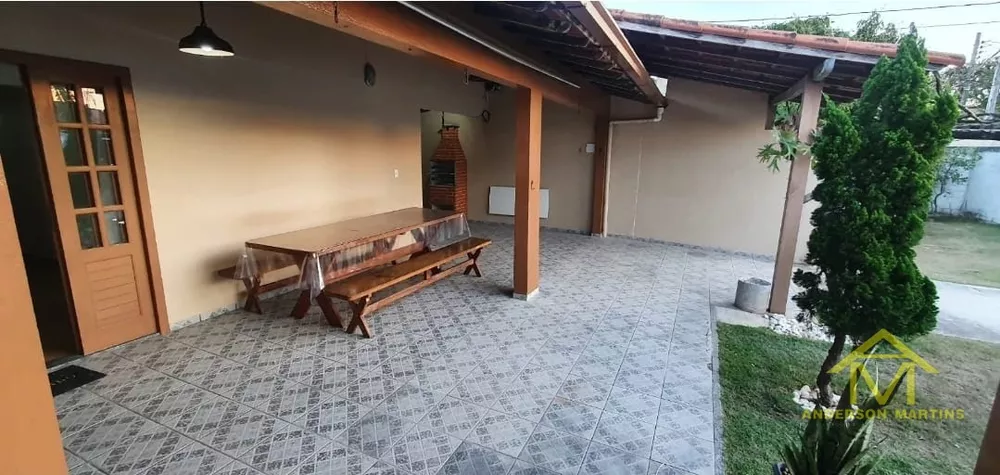 Casa à venda com 4 quartos, 180m² - Foto 4