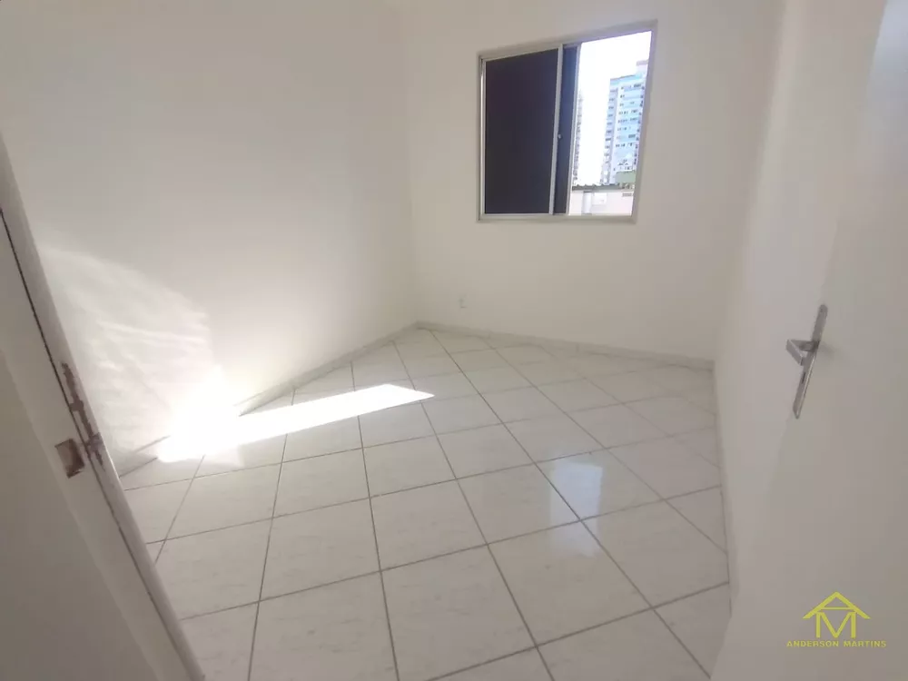 Apartamento à venda com 3 quartos - Foto 4