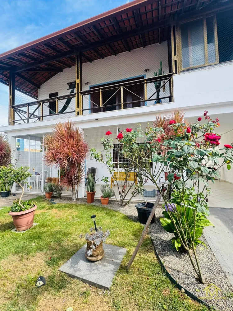 Casa, 5 quartos, 415 m² - Foto 1