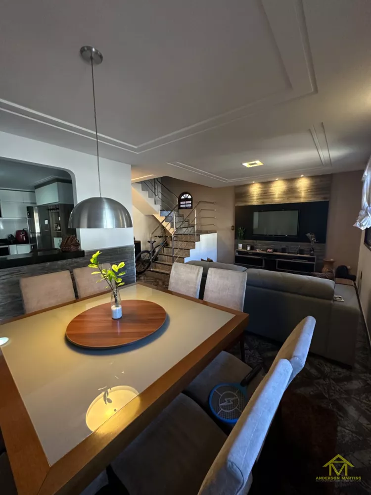 Casa, 4 quartos, 300 m² - Foto 1
