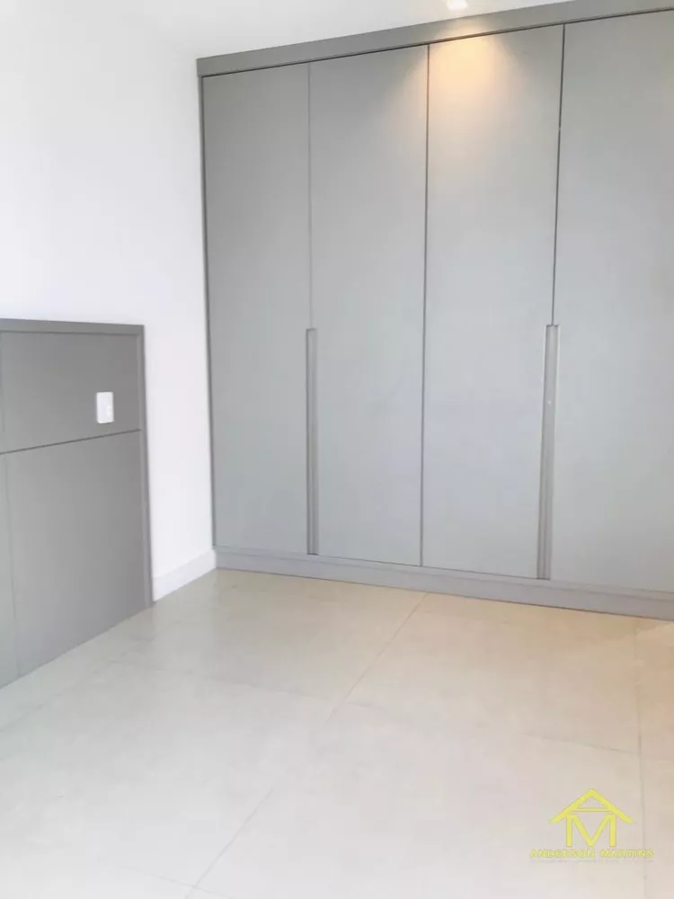 Casa, 3 quartos, 217 m² - Foto 1