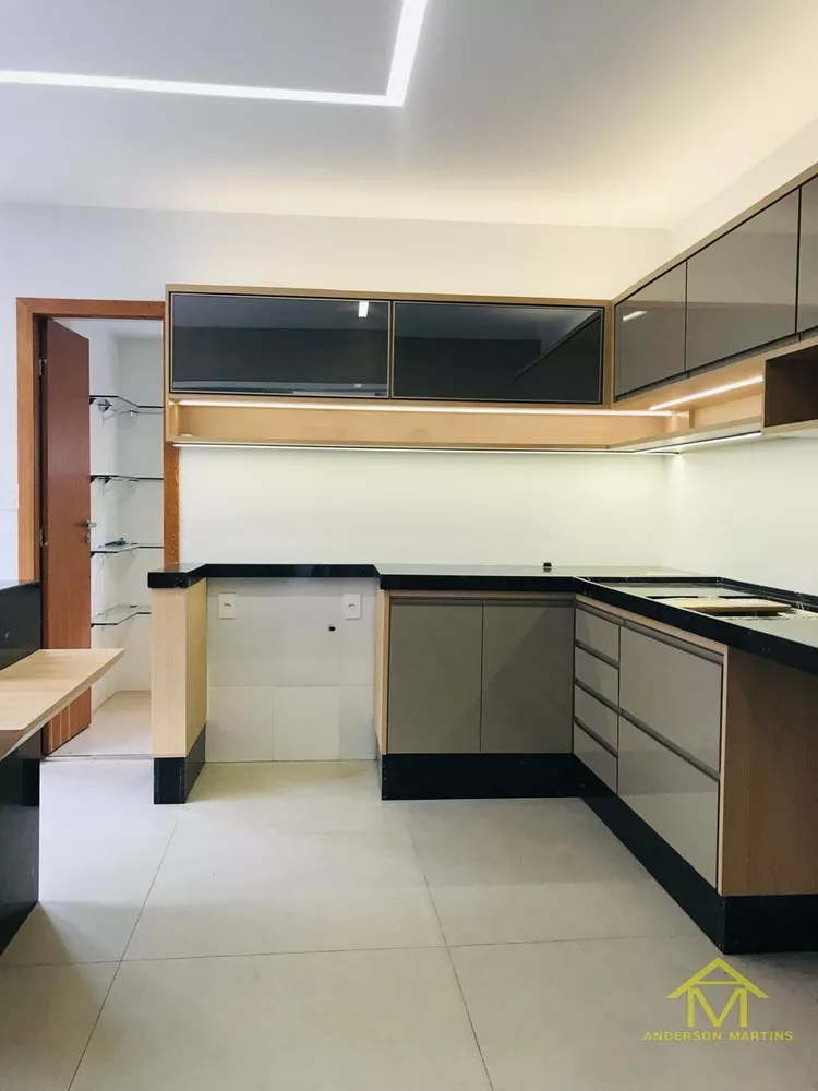 Casa, 3 quartos, 217 m² - Foto 4