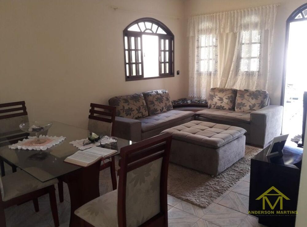 Casa à venda com 5 quartos, 200m² - Foto 4