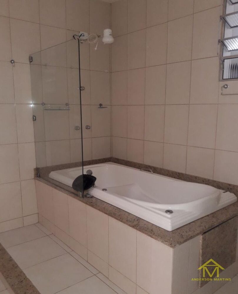 Casa à venda com 5 quartos, 200m² - Foto 19