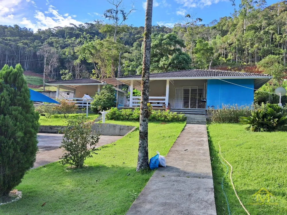 Chácara, 3 quartos, 2080 m² - Foto 1