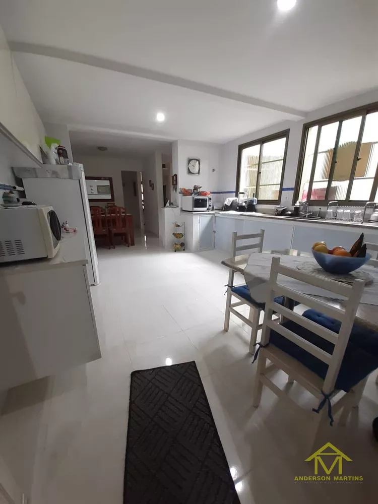 Casa, 4 quartos, 220 m² - Foto 4
