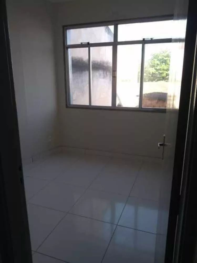 Apartamento à venda com 2 quartos, 70m² - Foto 3