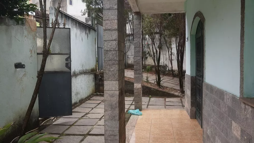 Casa à venda com 3 quartos, 160m² - Foto 2