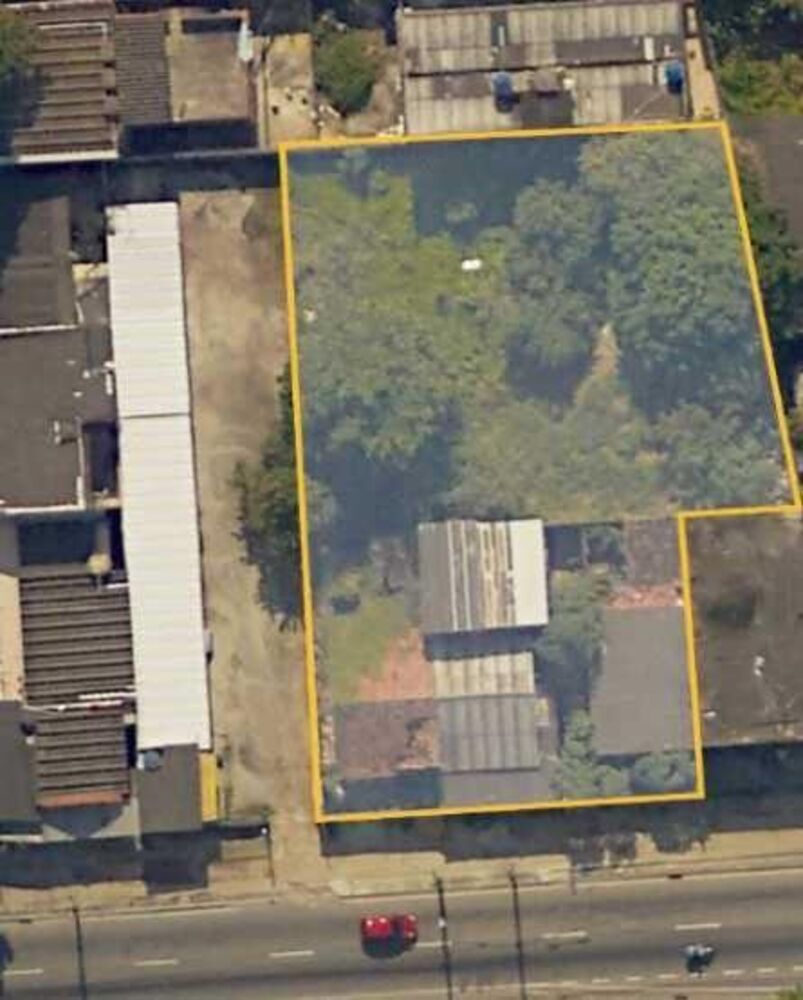 Loteamento e Condomínio, 1700 m² - Foto 1