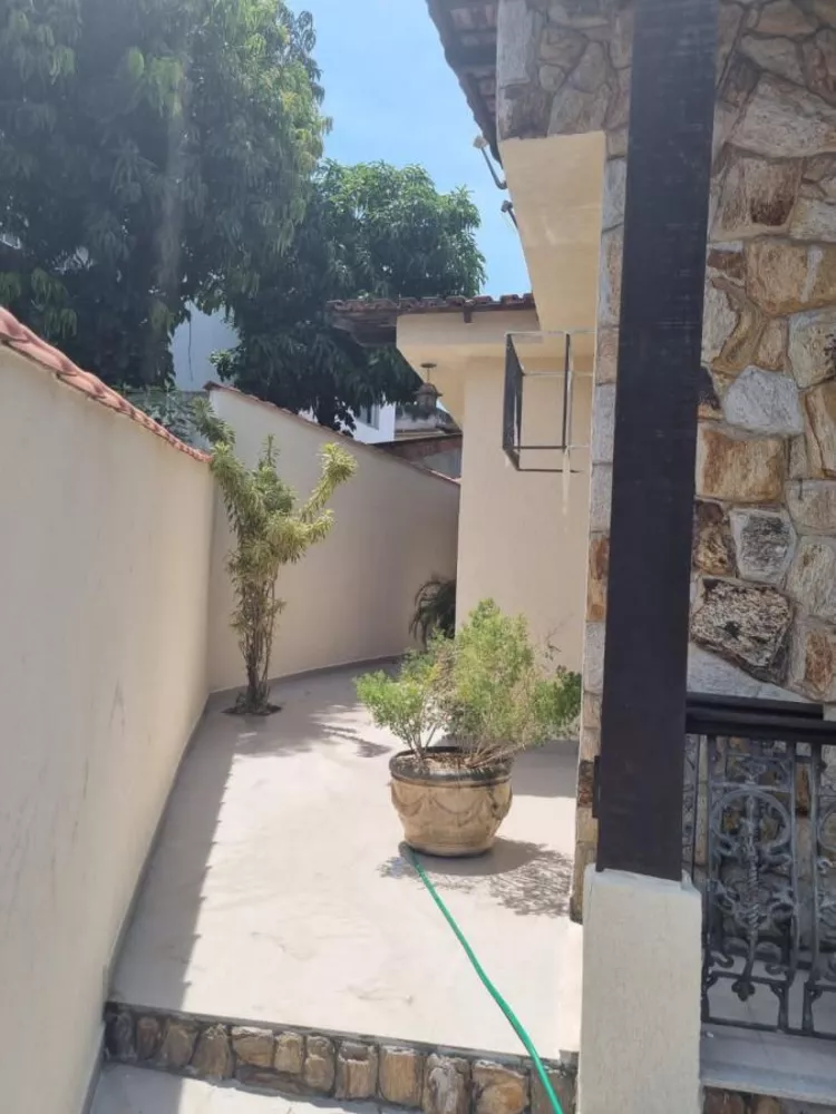 Casa, 4 quartos, 302 m² - Foto 25