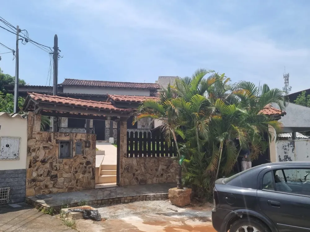 Casa, 4 quartos, 302 m² - Foto 1