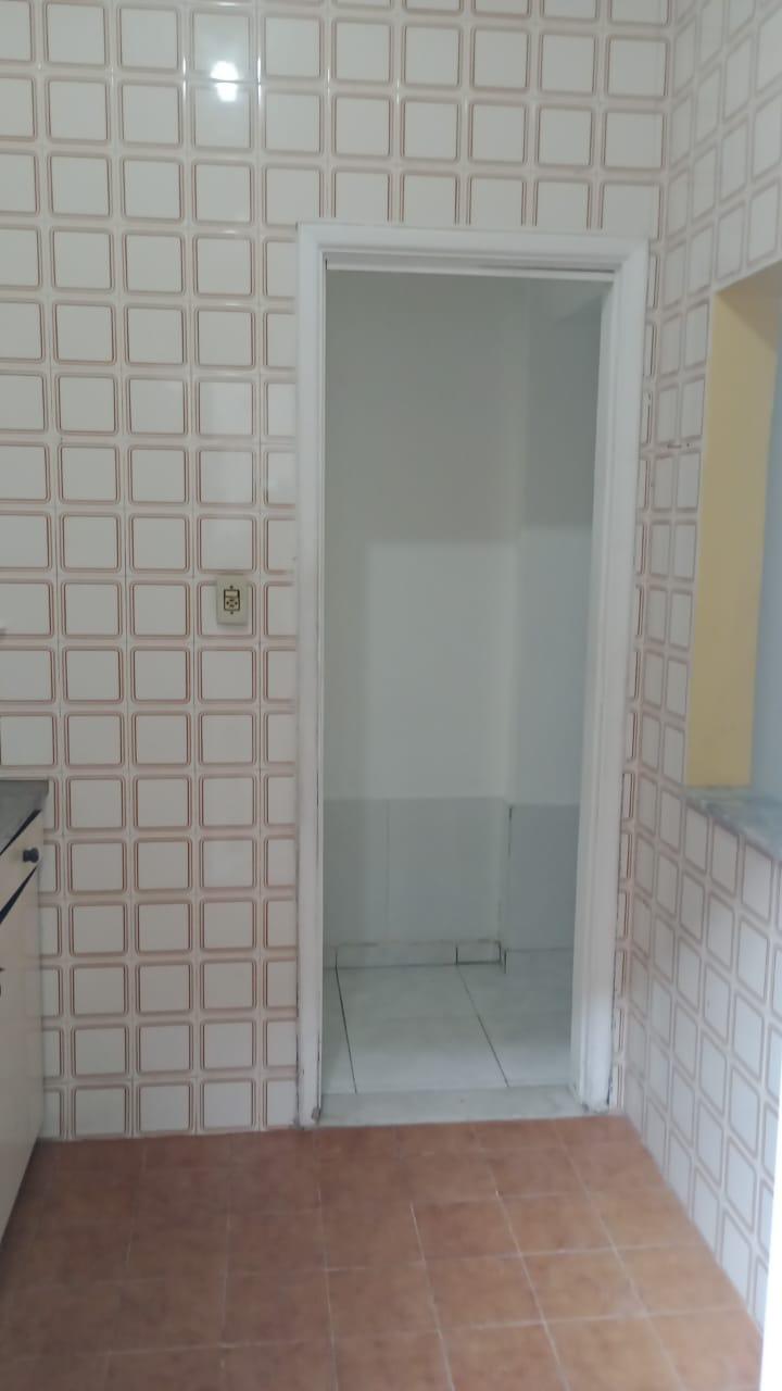 Apartamento para alugar com 2 quartos, 70m² - Foto 11