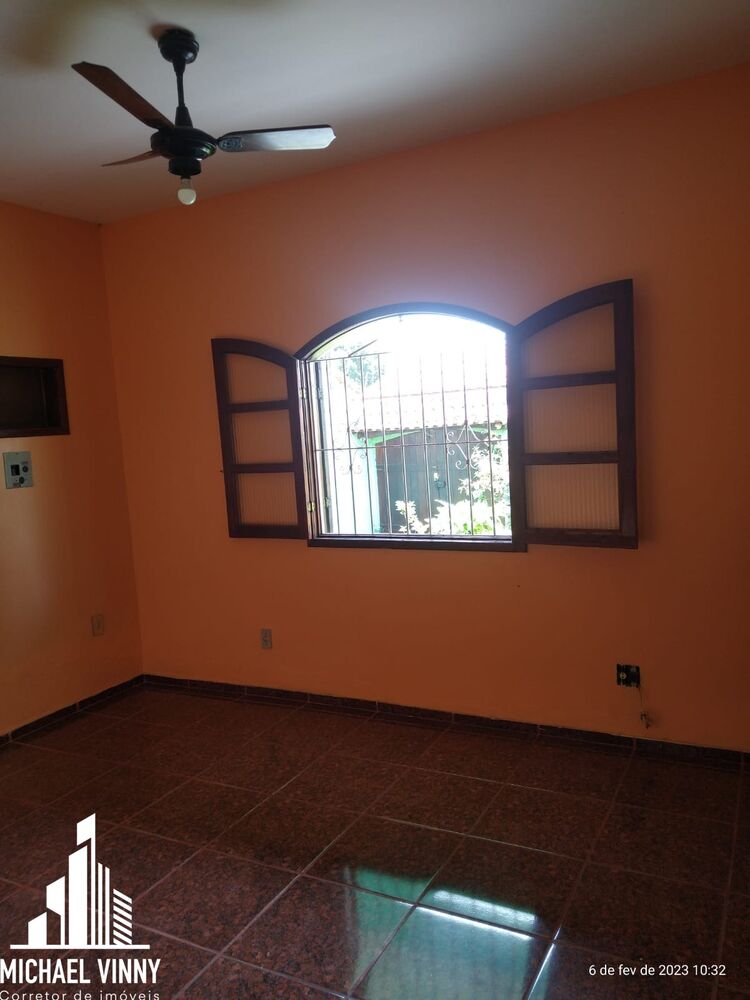Casa à venda com 3 quartos - Foto 1