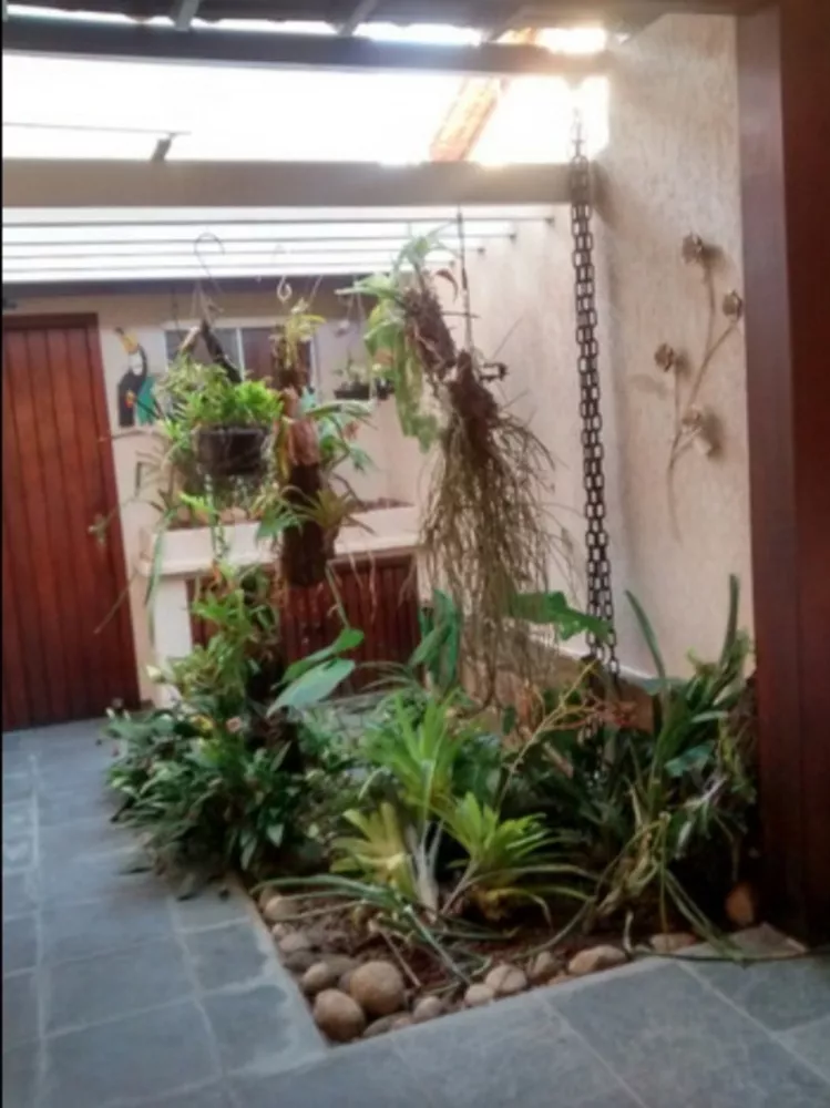 Casa, 4 quartos, 209 m² - Foto 1