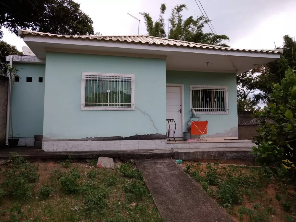 Casa à venda com 2 quartos, 75m² - Foto 1