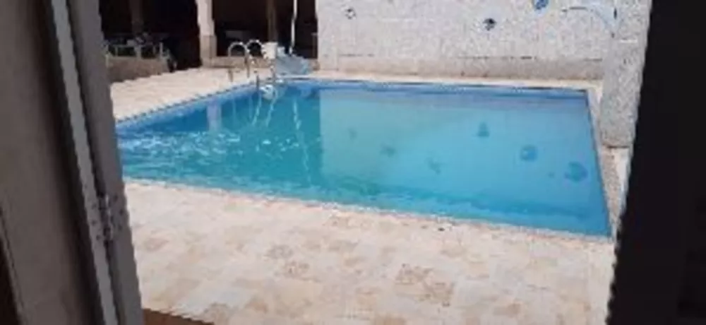 Casa, 4 quartos, 240 m² - Foto 3