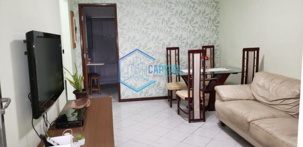 Casa à venda com 3 quartos, 300m² - Foto 2