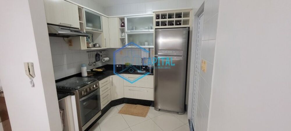 Casa à venda com 3 quartos, 184m² - Foto 3