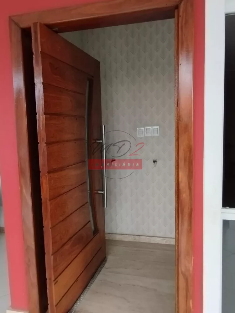 Casa de Condomínio à venda com 3 quartos, 223m² - Foto 3