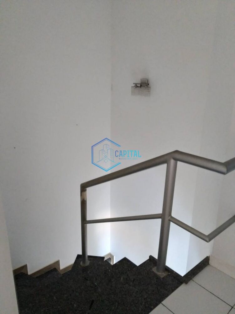 Casa à venda com 3 quartos, 250m² - Foto 11