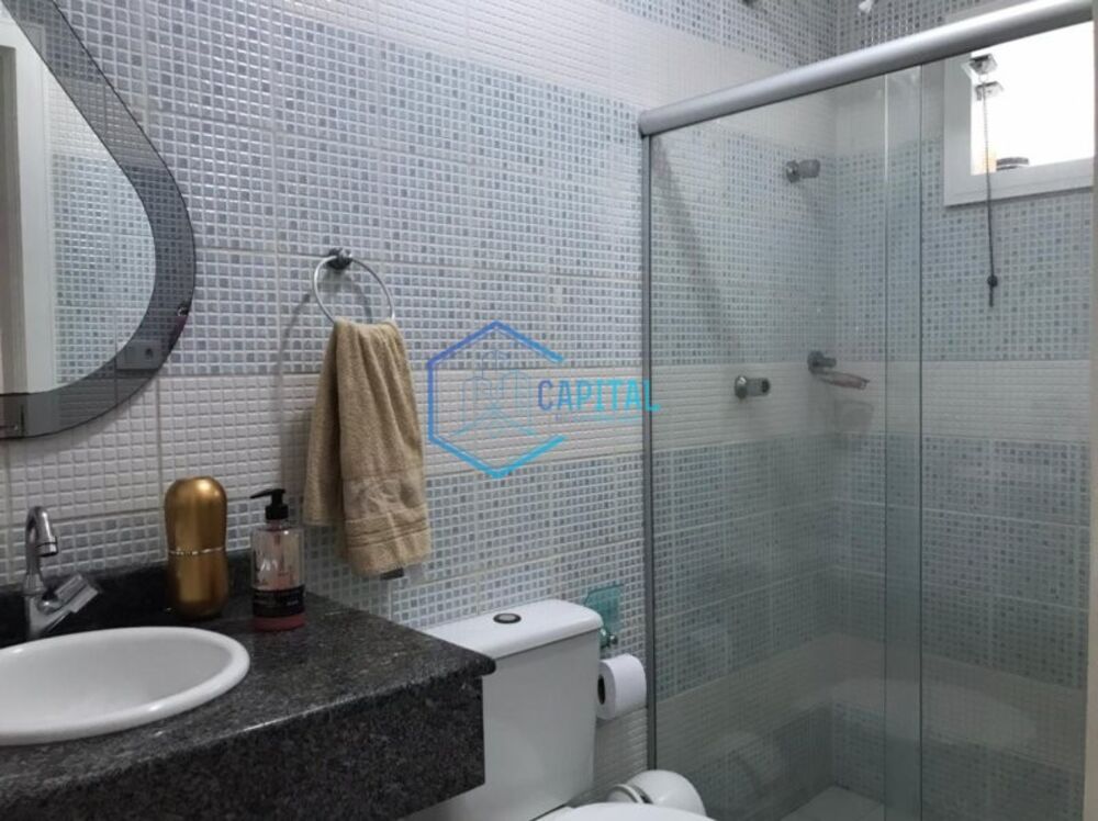 Casa, 3 quartos, 210 m² - Foto 1