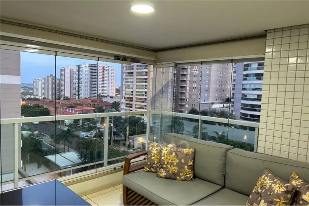 Apartamento para alugar com 4 quartos, 180m² - Foto 1